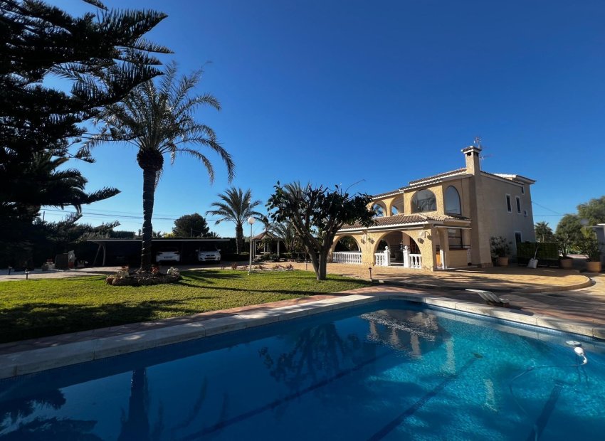 Herverkoop - Chalet - Las bayas - Las Bayas-Asprillas