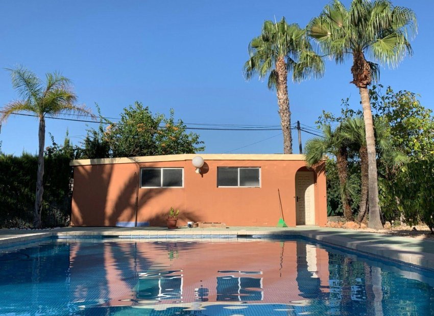 Herverkoop - Chalet - Matola - Algoda-Matola-Llano de San José