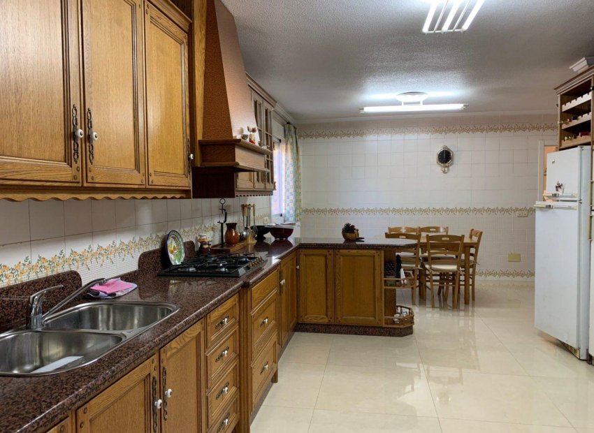 Herverkoop - Chalet - Matola - Algoda-Matola-Llano de San José