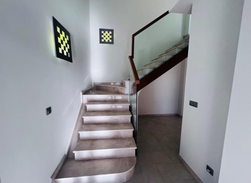 Herverkoop - Chalet - Monforte del Cid