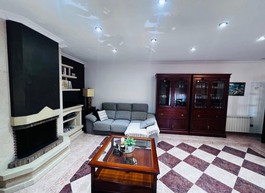 Herverkoop - Chalet - Peña las aguilas - Peña de Las Águilas