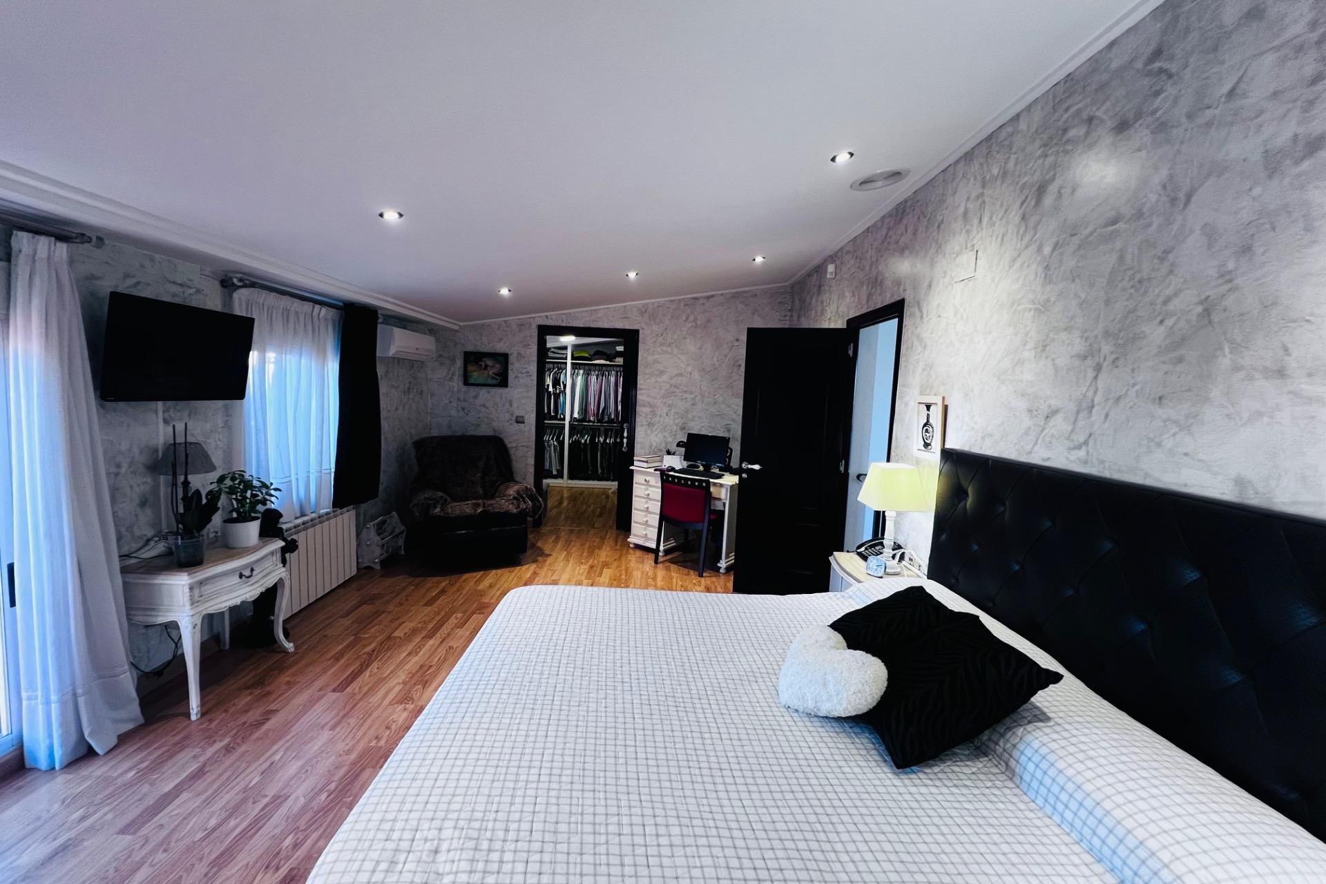 Herverkoop - Chalet - Peña las aguilas - Peña de Las Águilas