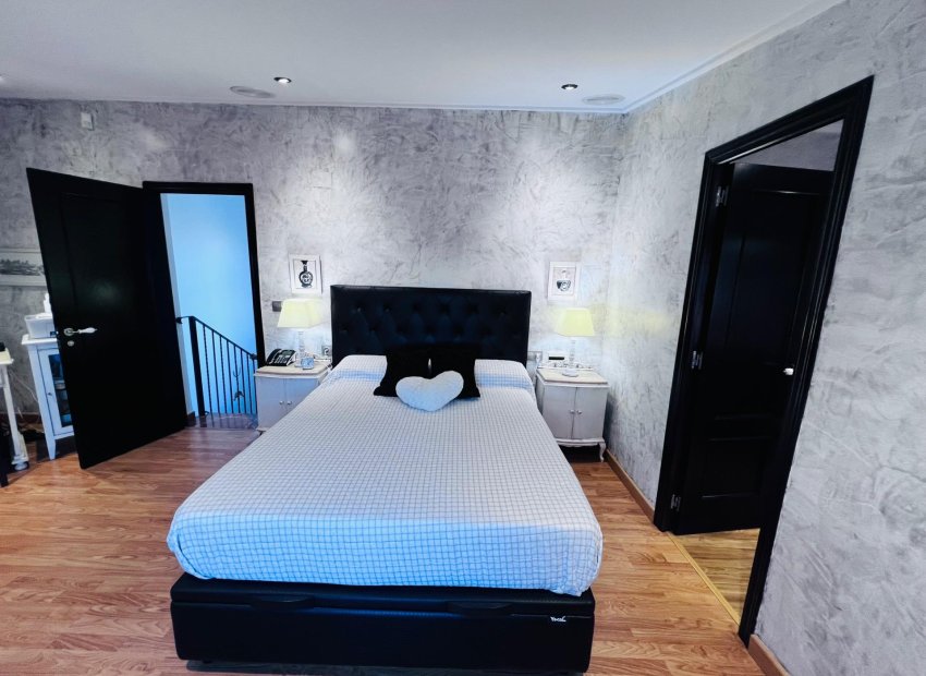 Herverkoop - Chalet - Peña las aguilas - Peña de Las Águilas