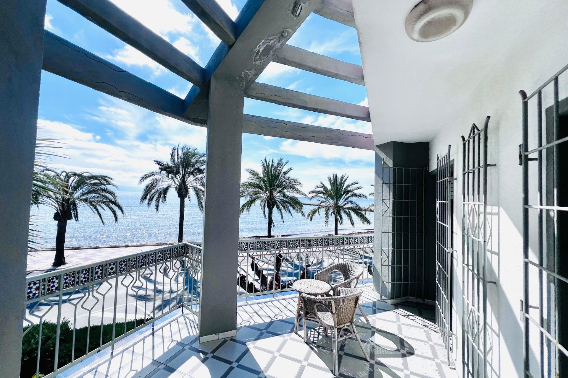 Herverkoop - Chalet - Santa Pola - Santiago bernabeu