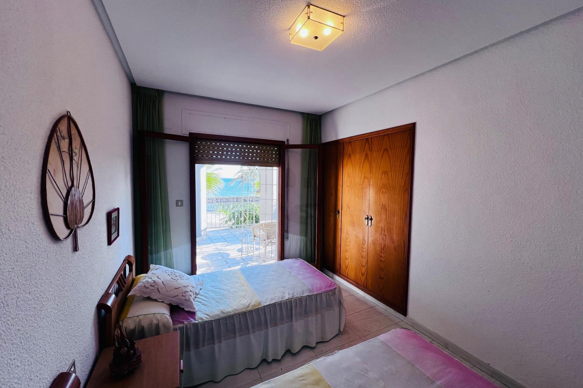 Herverkoop - Chalet - Santa Pola - Santiago bernabeu