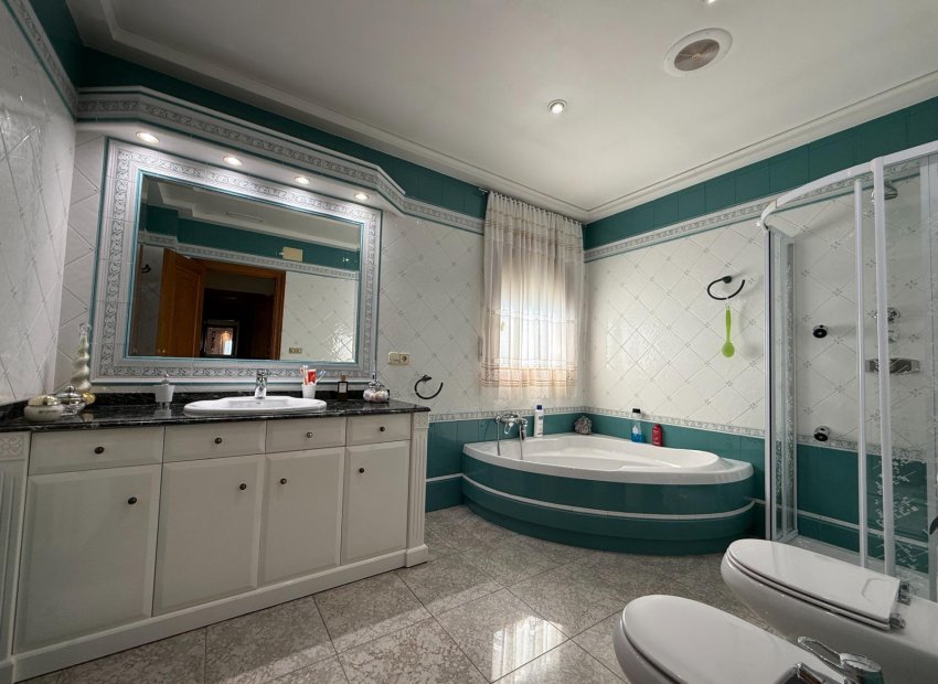 Herverkoop - Chalet - Valverde (Alicante) - Valverde