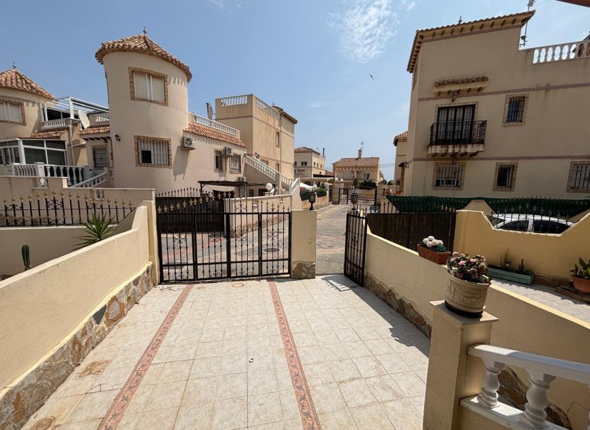 Herverkoop - duplex - Torrevieja - Orihuela costa