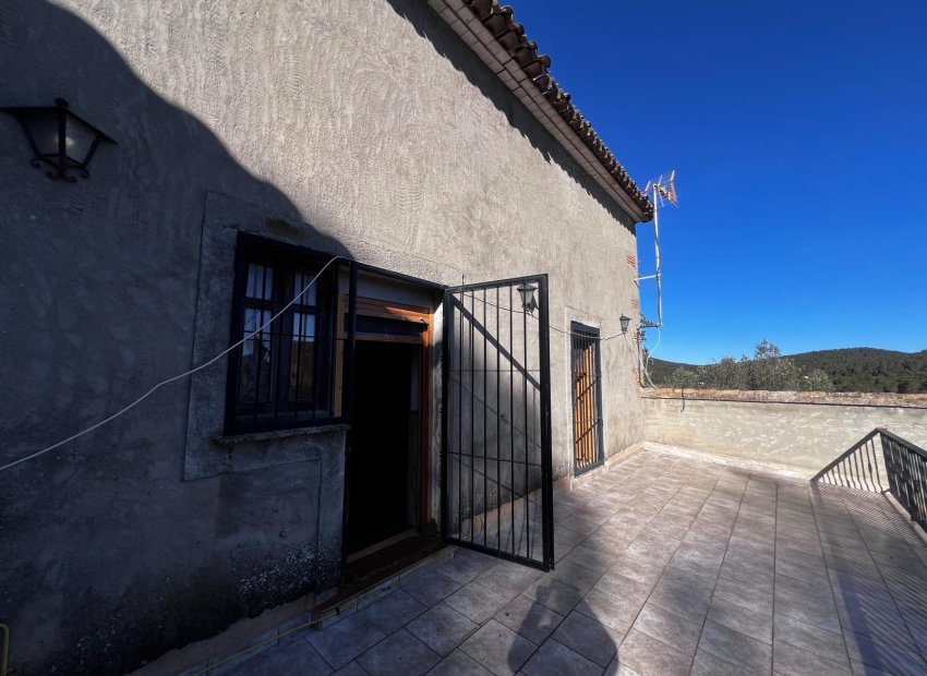 Herverkoop - Finca rústica - Bocairent - Sierra de Mariola