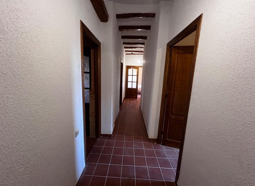 Herverkoop - Finca rústica - Bocairent - Sierra de Mariola