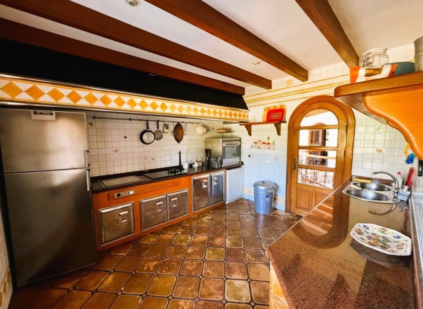 Herverkoop - Finca rústica - Novelda - SERRETA