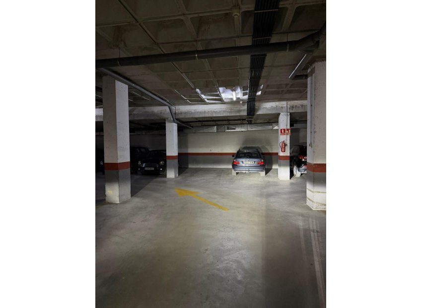 Herverkoop - Garage - Elche - Universidad - Ciudad deportiva