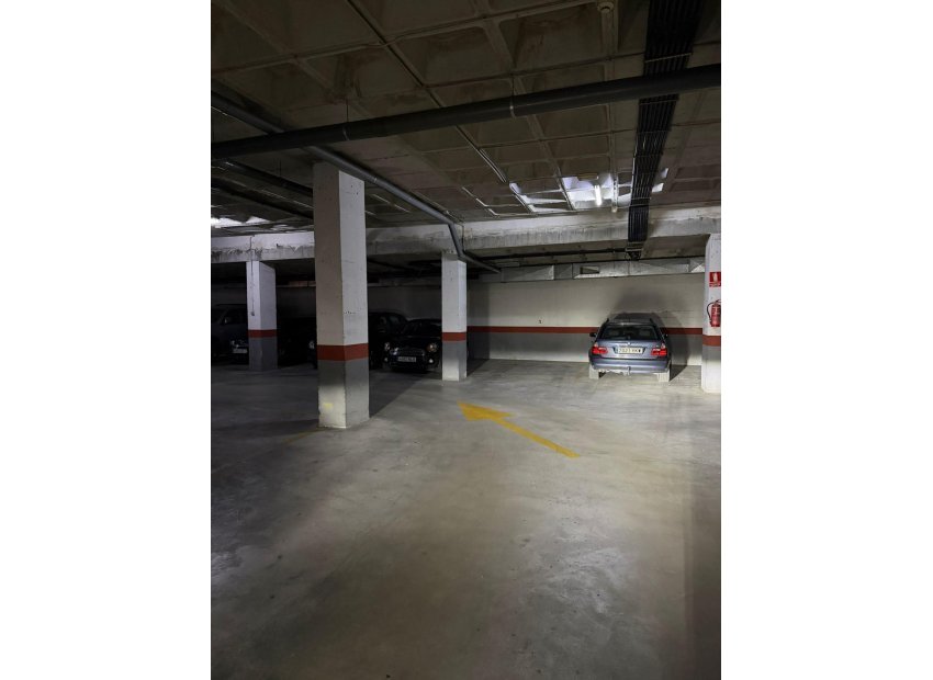 Herverkoop - Garage - Elche - Universidad - Ciudad deportiva