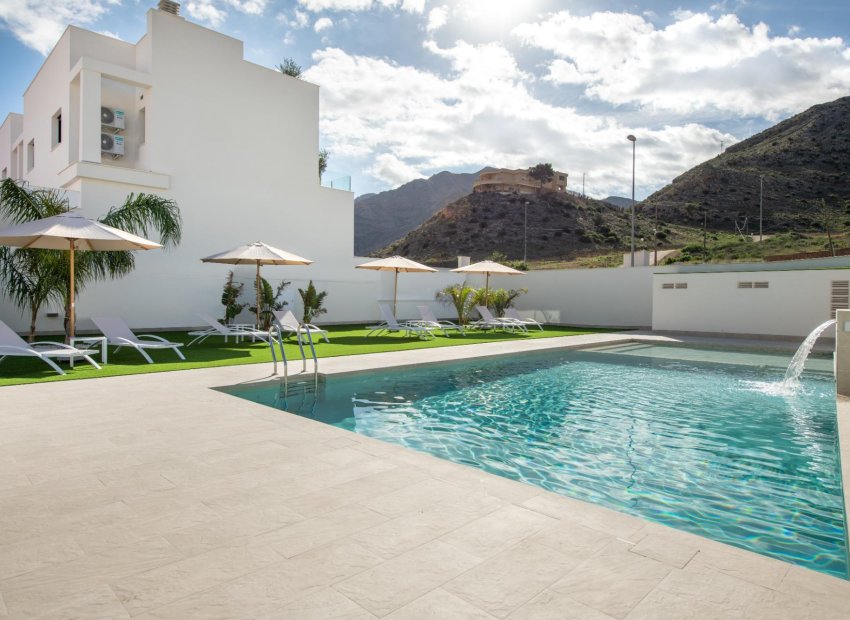 Herverkoop - Herenhuis - Cox