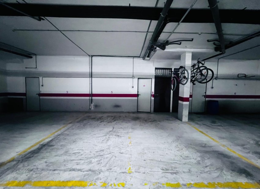 Herverkoop - Herenhuis - Elche - Campo de Fútbol