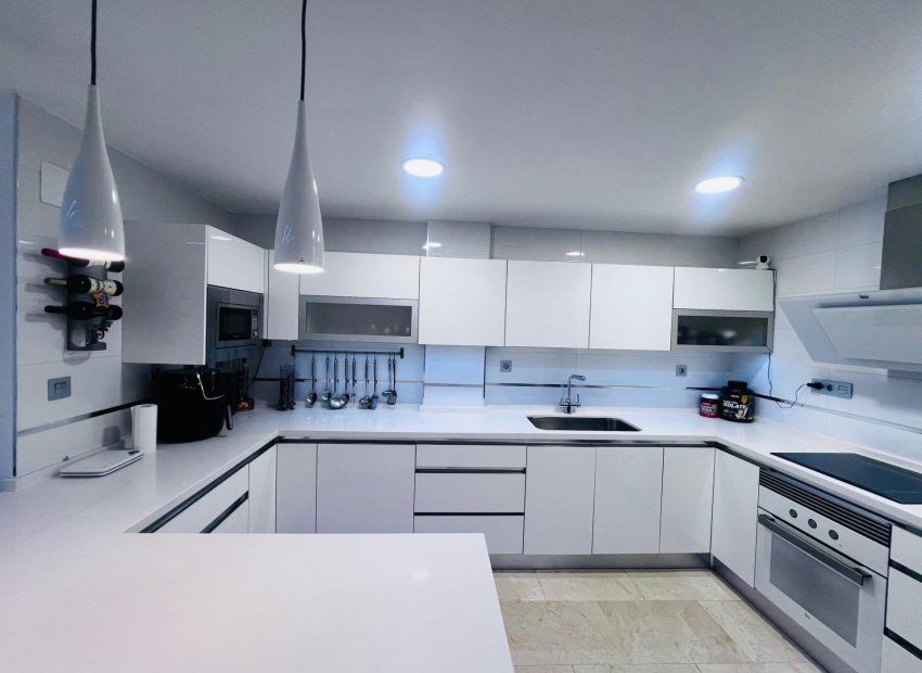 Herverkoop - Herenhuis - Elche - Campo de Fútbol