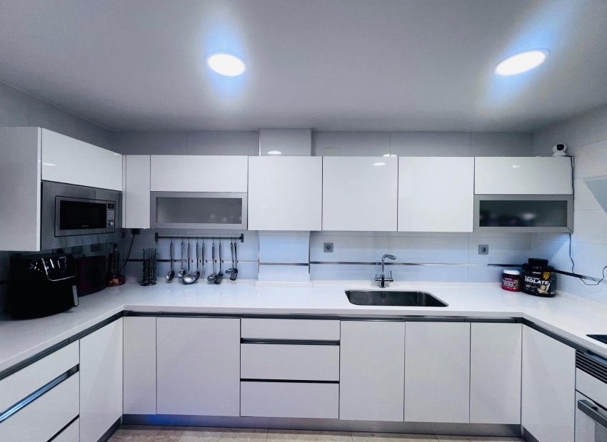 Herverkoop - Herenhuis - Elche - Campo de Fútbol