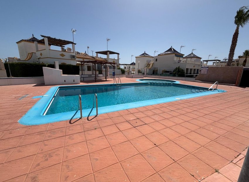 Herverkoop - Herenhuis - Torrevieja - Los altos