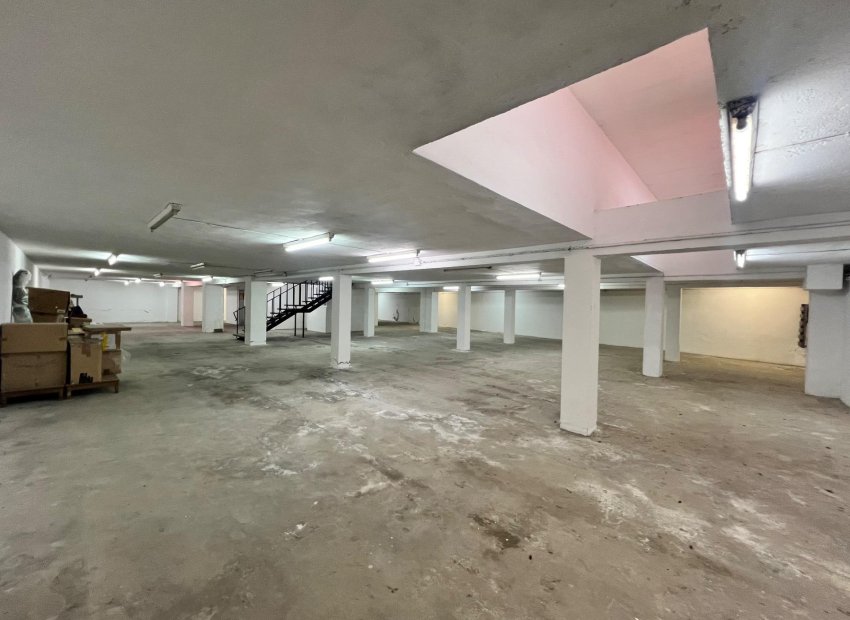 Herverkoop - Local comercial - Alicante - Centro