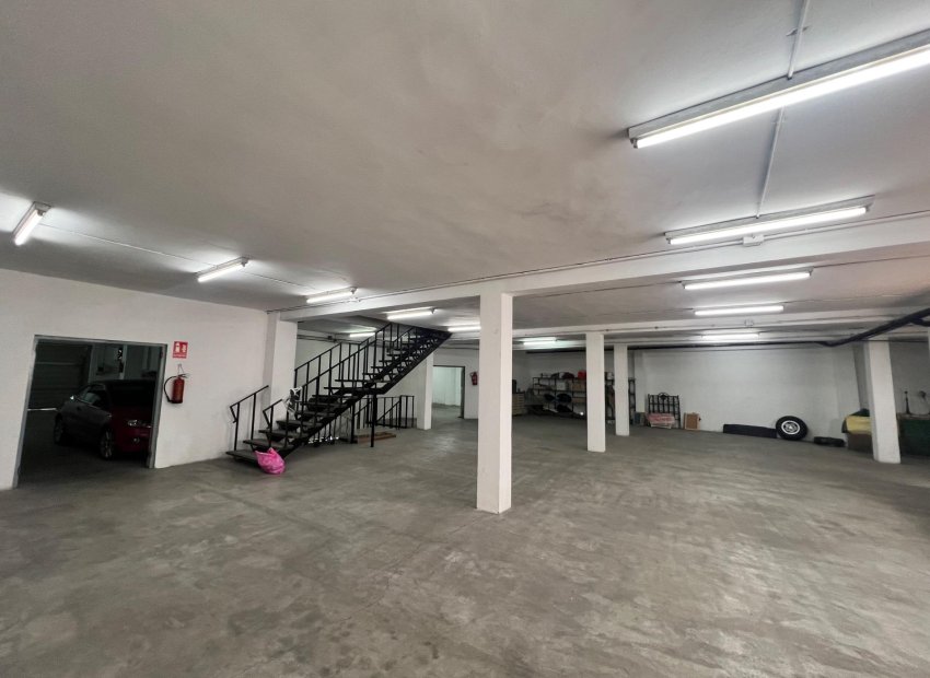 Herverkoop - Local comercial - Alicante - Centro