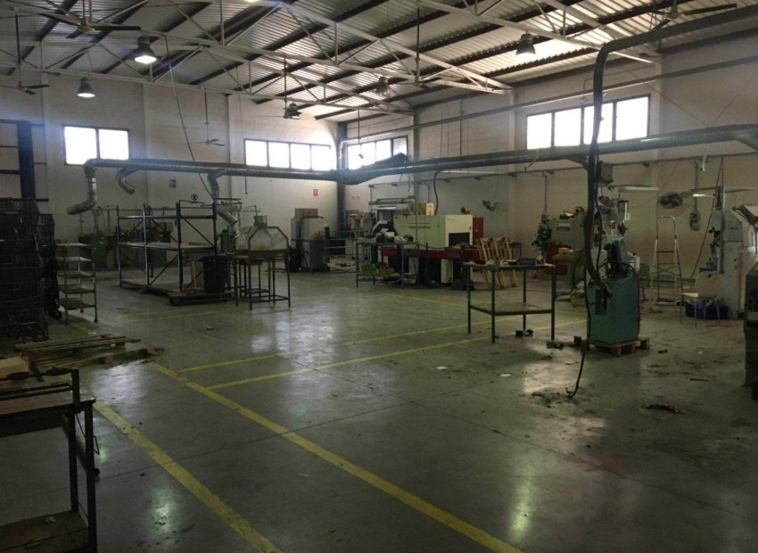 Herverkoop - Nave industrial - Elche Pedanías - Poligono torrellano