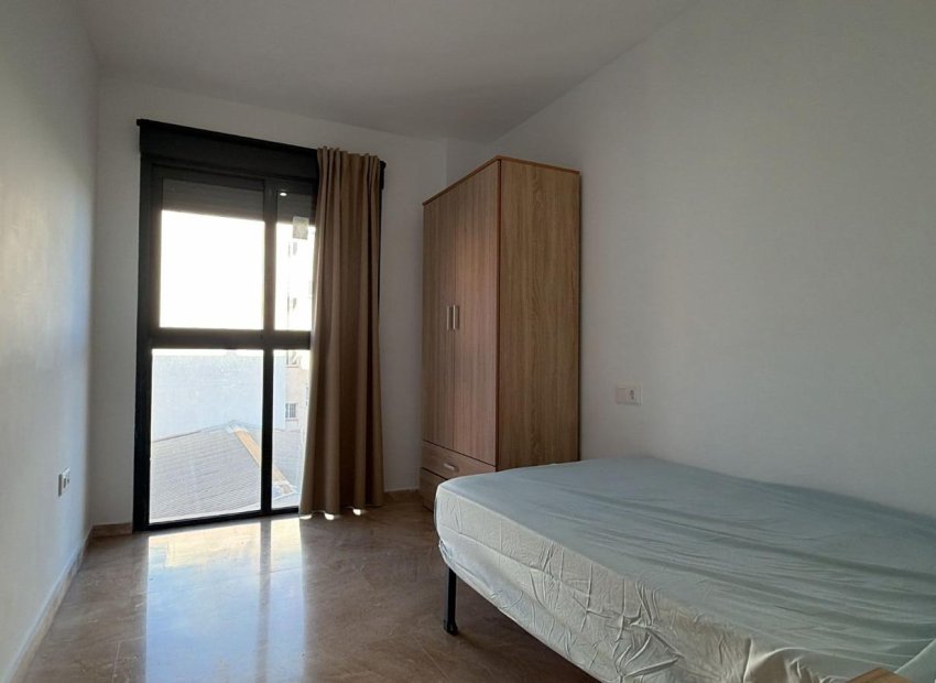Herverkoop - Piso - Elche - Altabix