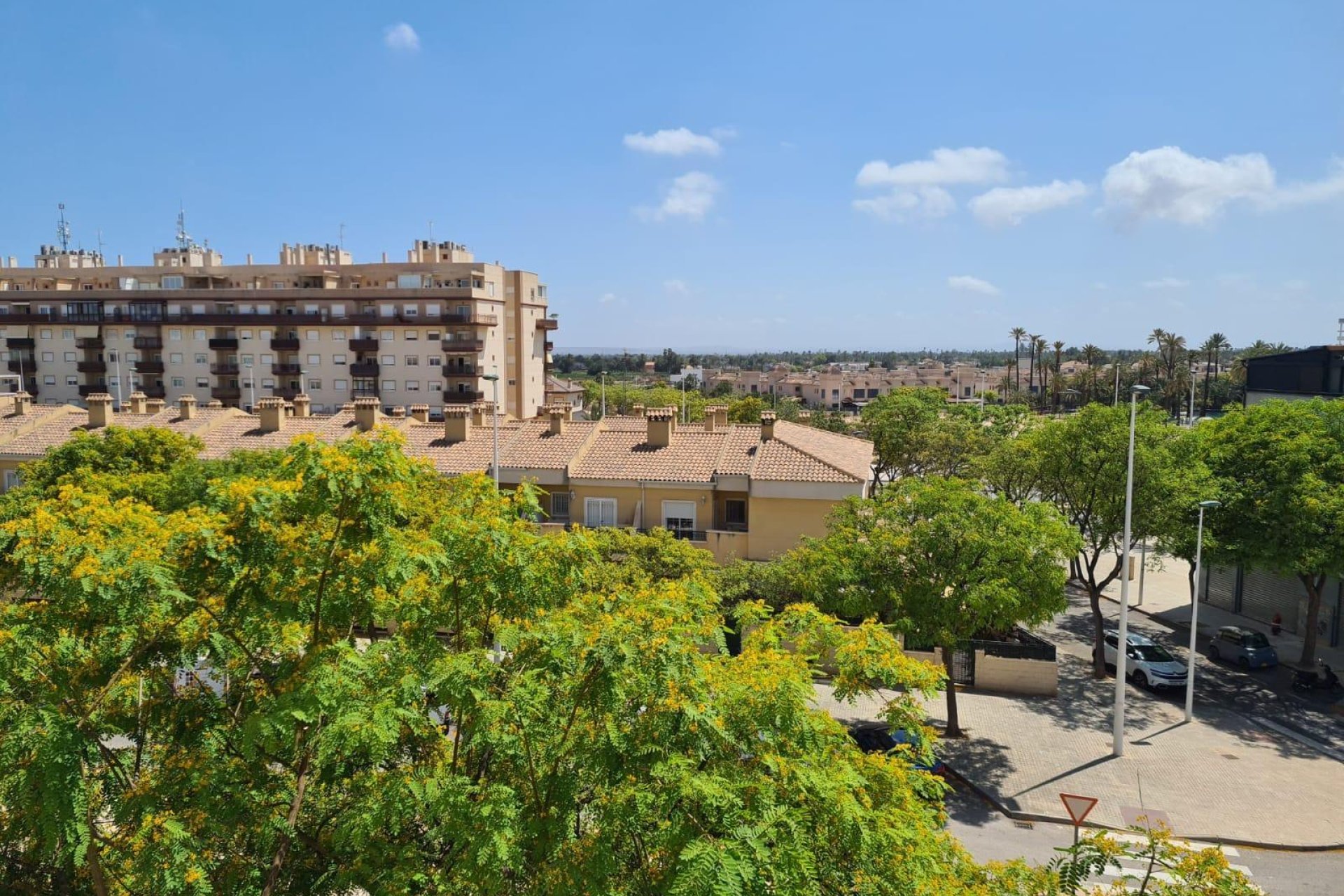 Herverkoop - Piso - Elche - Campo de Fútbol