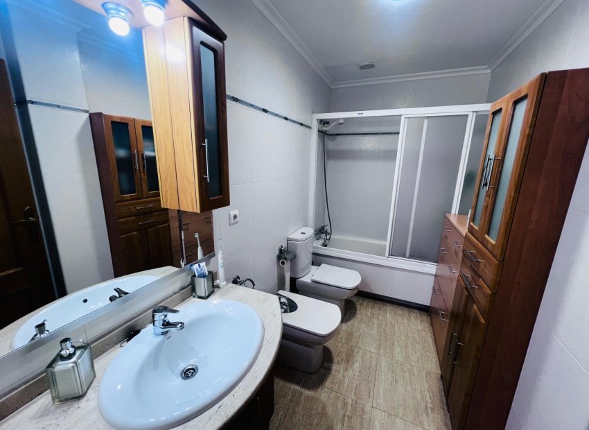 Herverkoop - Piso - Elche - Campo de Fútbol