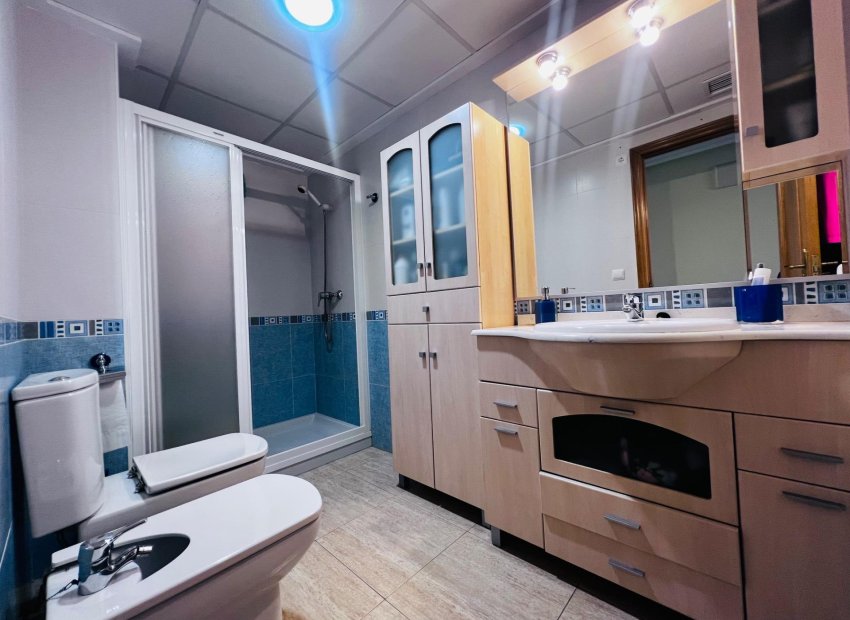 Herverkoop - Piso - Elche - Campo de Fútbol