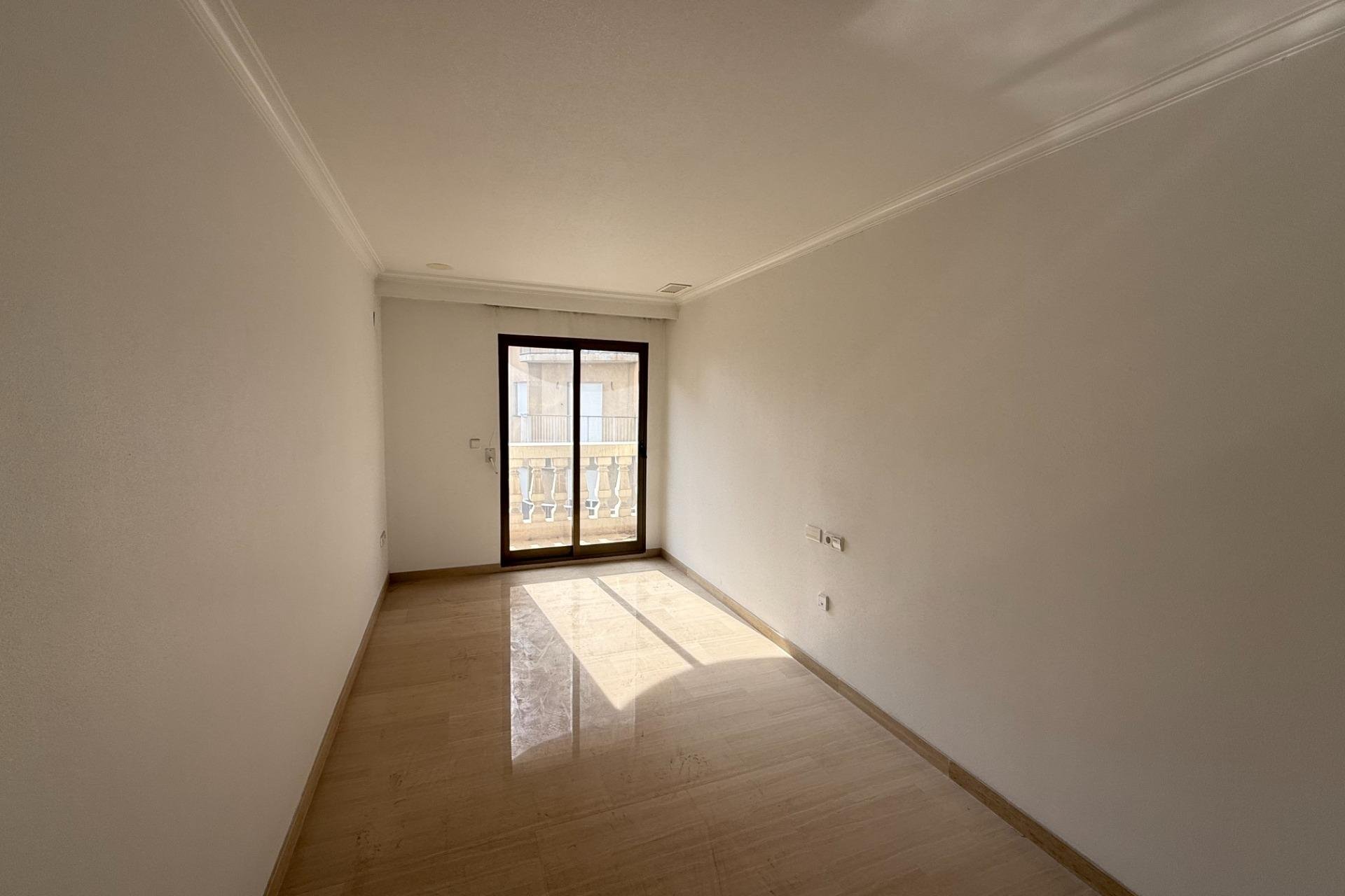 Herverkoop - Piso - Elche - Centro