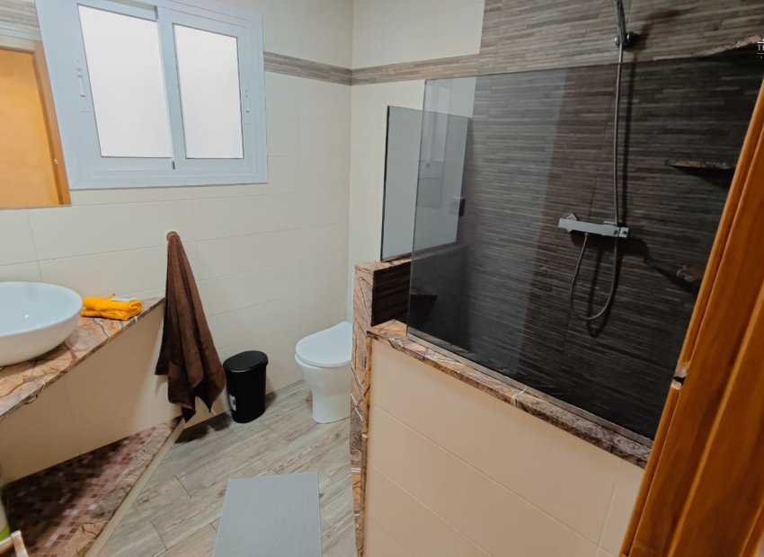 Herverkoop - Piso - Elche - Sector V-El Canal