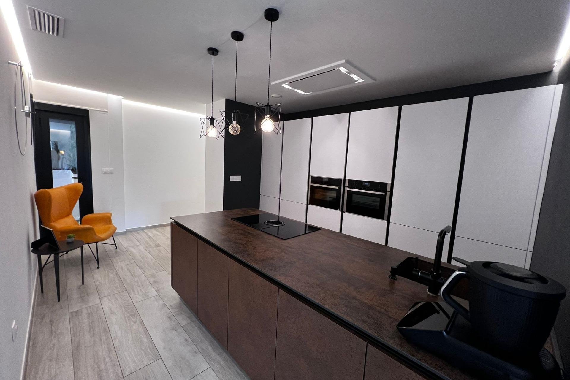 Herverkoop - Piso - Elche - Travalón