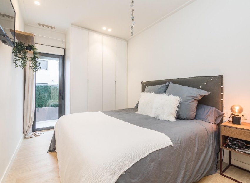 Herverkoop - Planta baja - Elche - Travalón