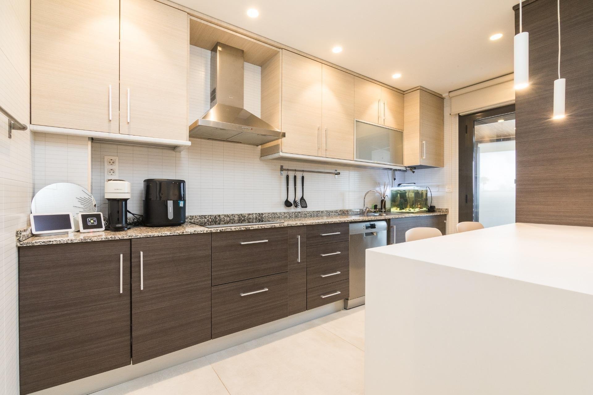 Herverkoop - Planta baja - Elche - Travalón