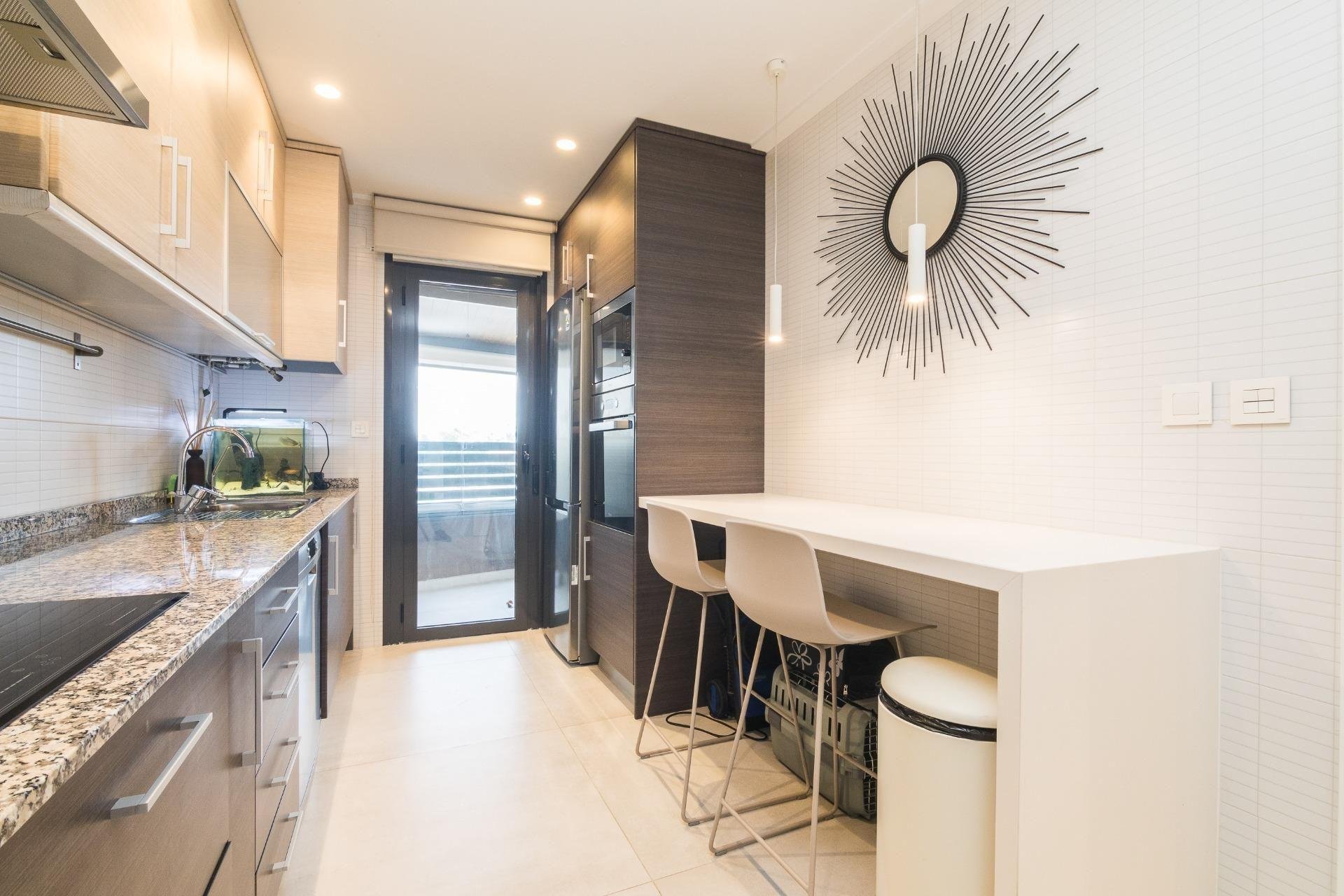 Herverkoop - Planta baja - Elche - Travalón