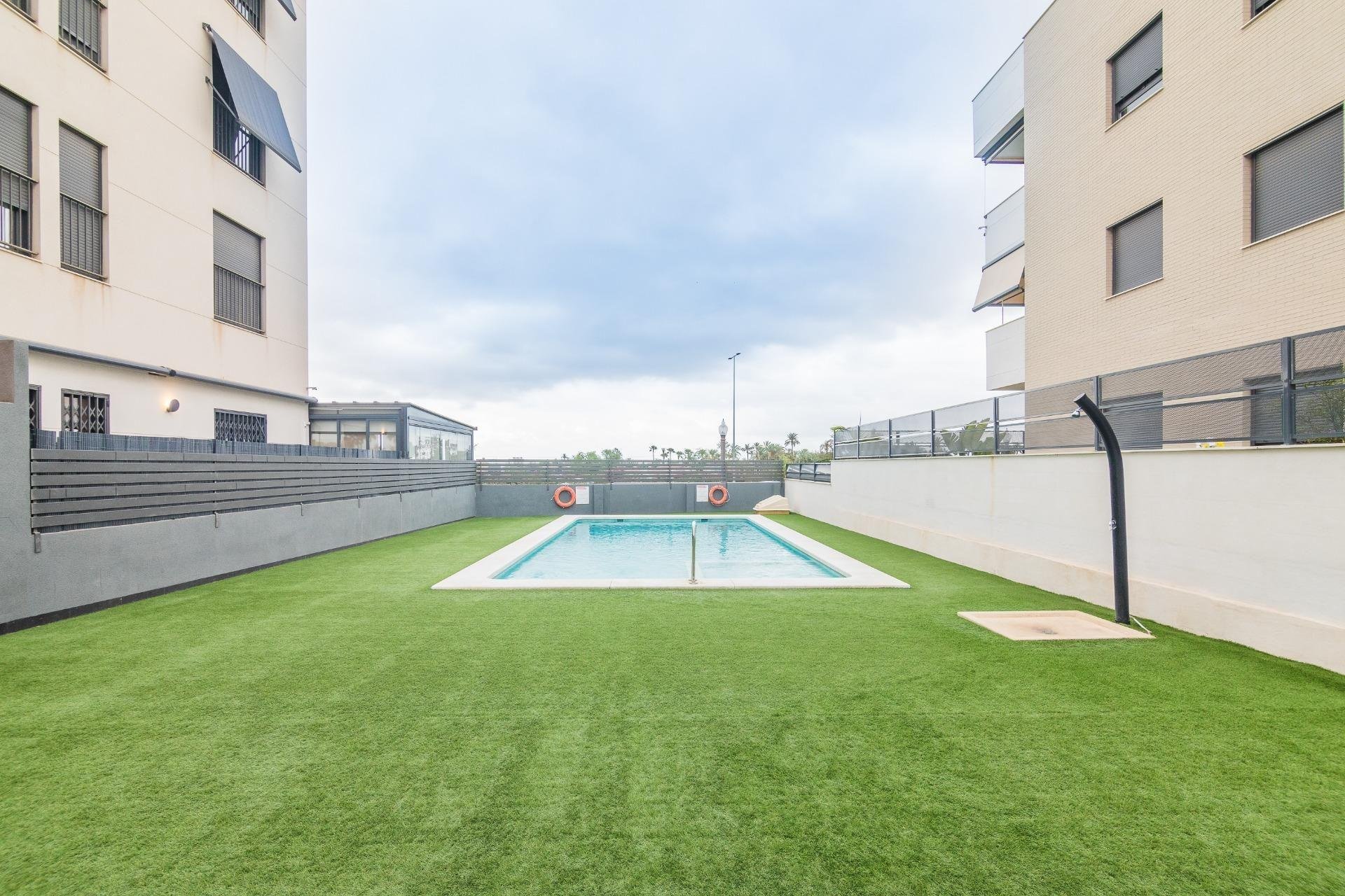Herverkoop - Planta baja - Elche - Travalón