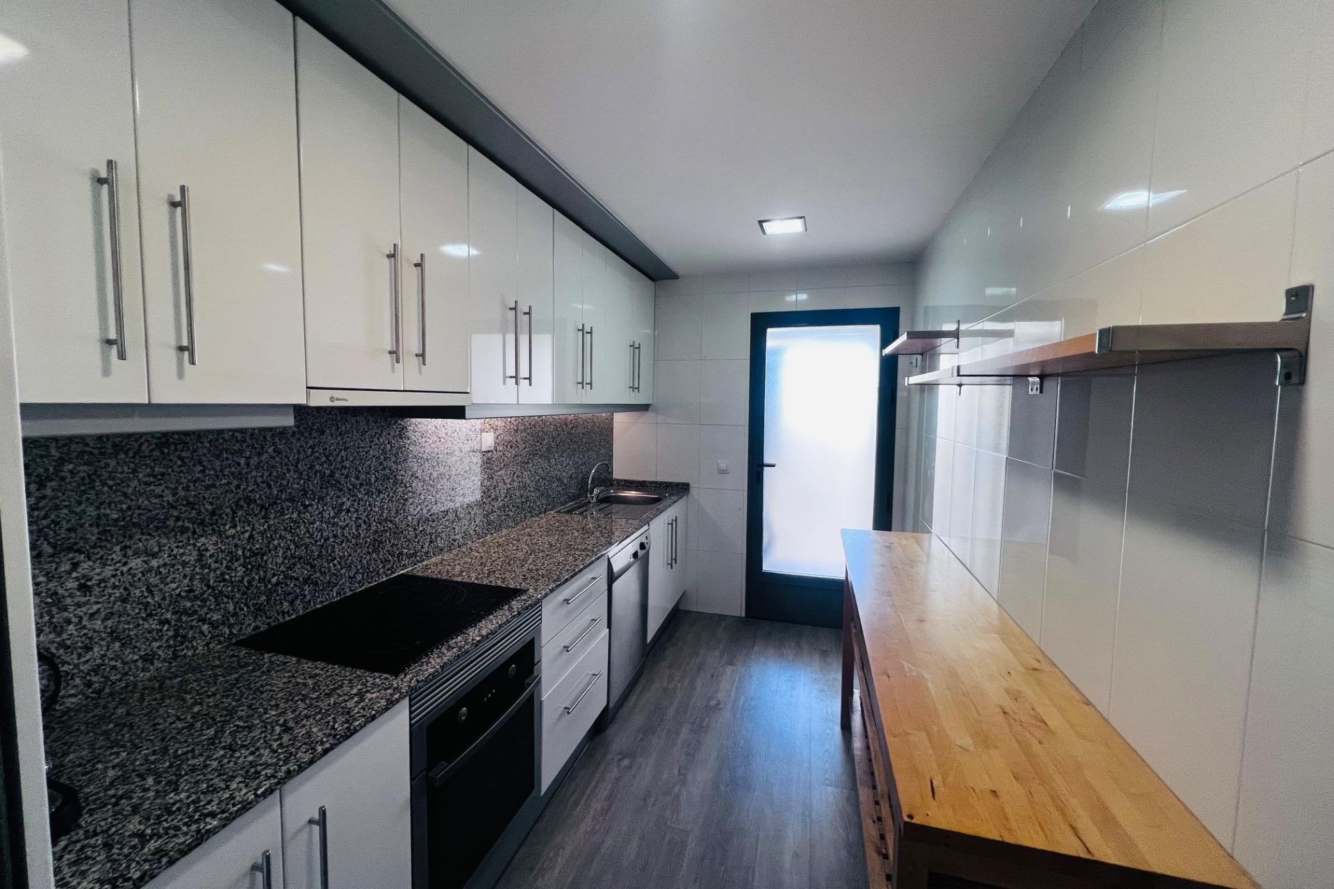 Herverkoop - Planta baja - Elche - Zona Universidad