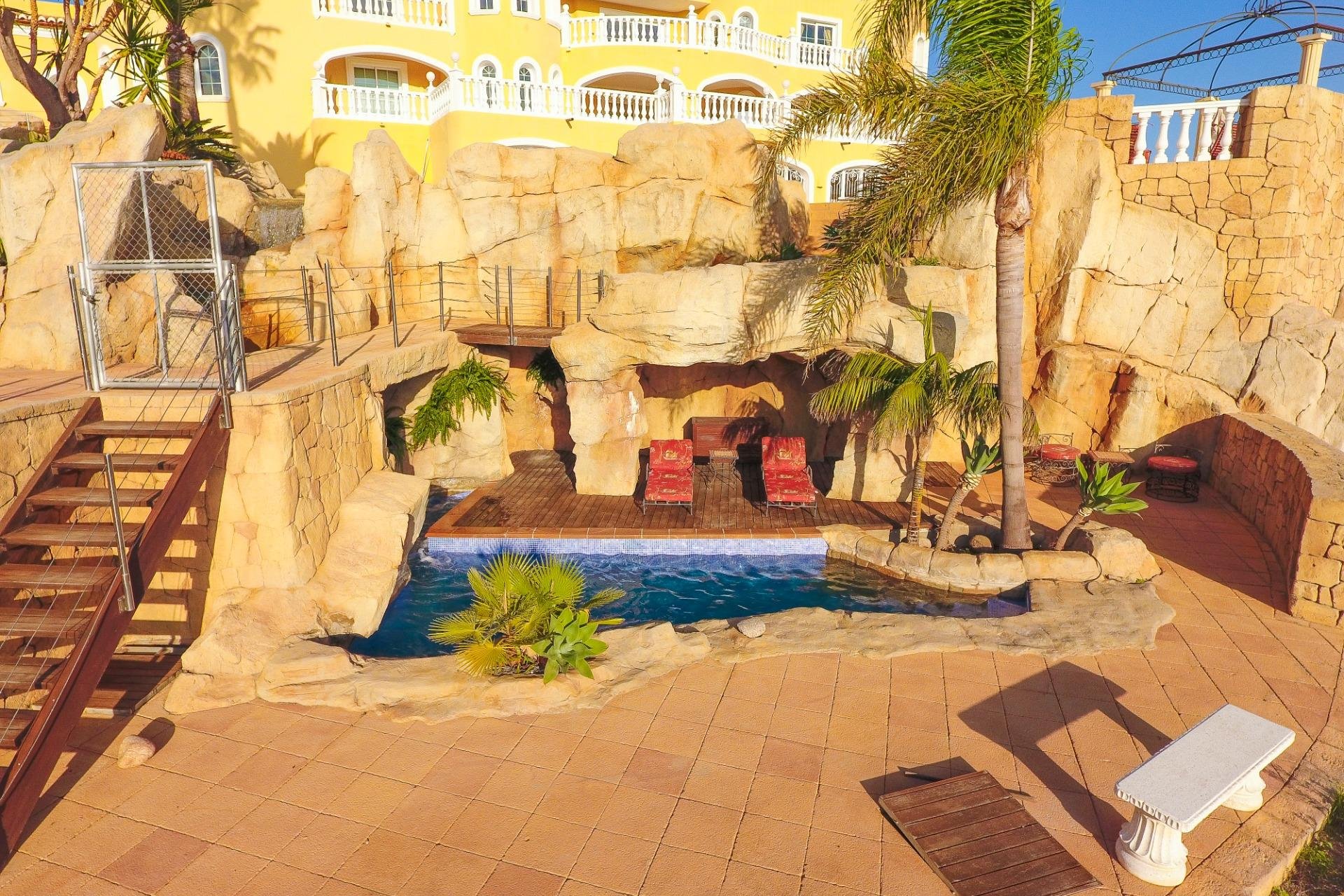 Herverkoop - Villa de Lujo - La Nucía - Coloma