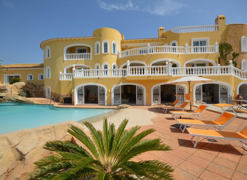 Herverkoop - Villa de Lujo - La Nucía - Coloma