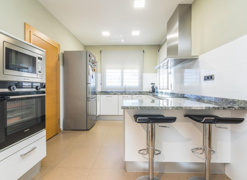 Herverkoop - Villa de Lujo - Peña las aguilas - Peña de Las Águilas