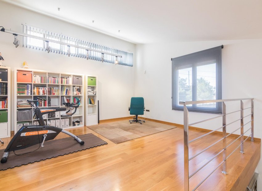 Herverkoop - Villa de Lujo - Peña las aguilas - Peña de Las Águilas