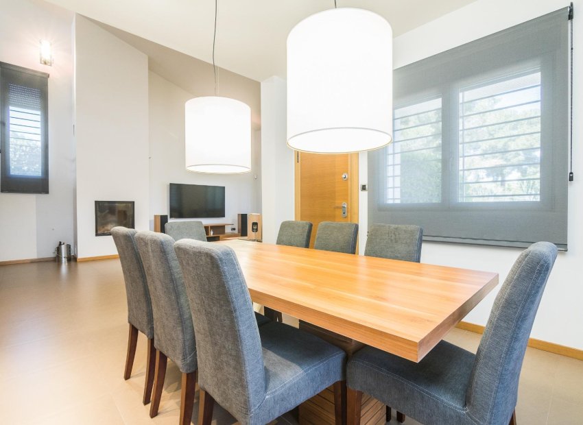 Herverkoop - Villa de Lujo - Peña las aguilas - Peña de Las Águilas