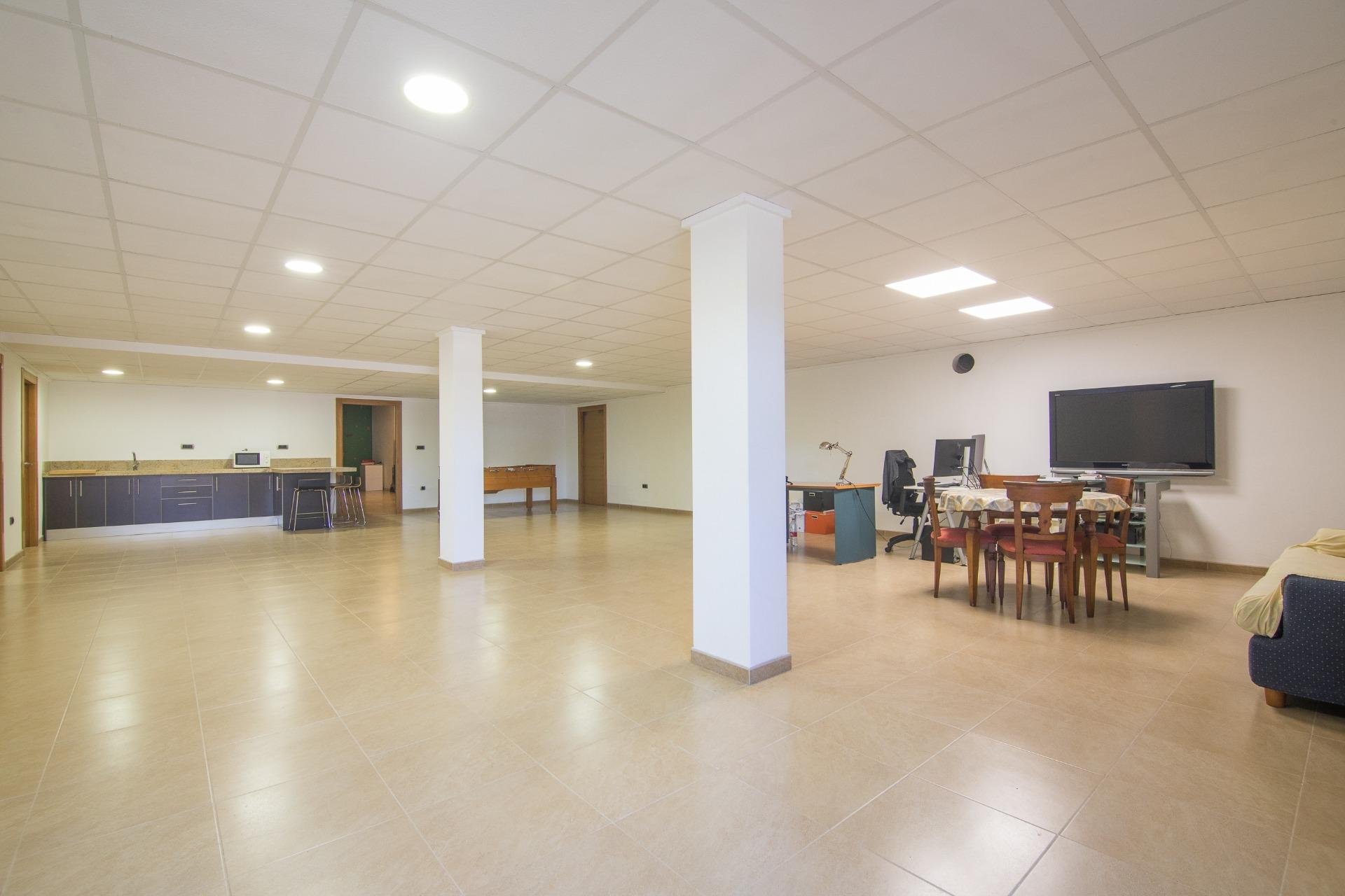 Herverkoop - Villa de Lujo - Peña las aguilas - Peña de Las Águilas