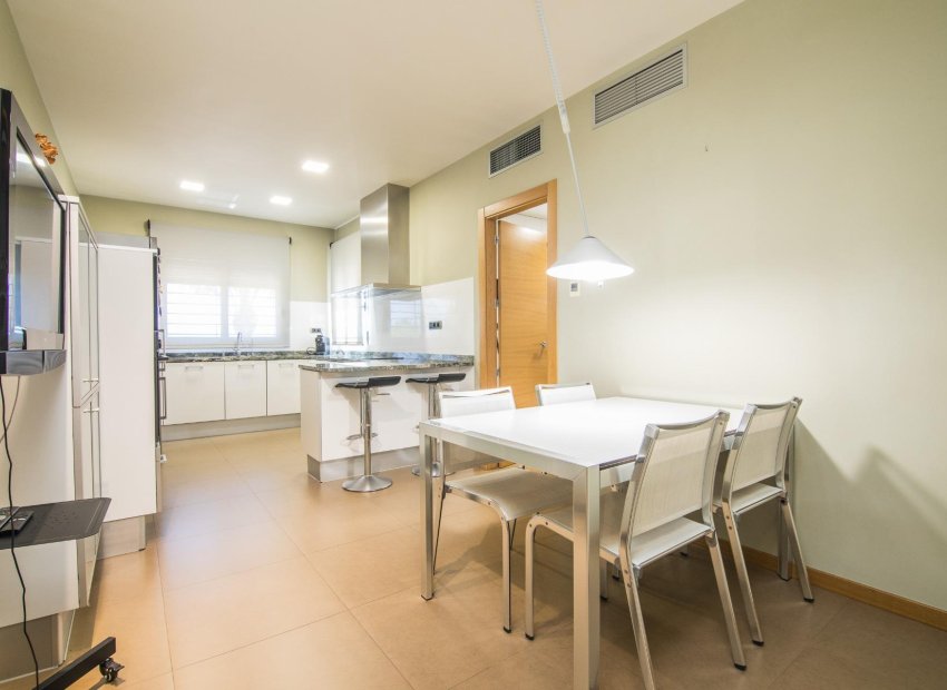 Herverkoop - Villa de Lujo - Peña las aguilas - Peña de Las Águilas