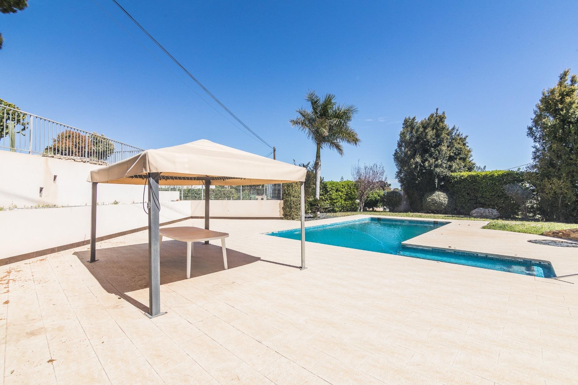 Herverkoop - Villa de Lujo - Peña las aguilas - Peña de Las Águilas