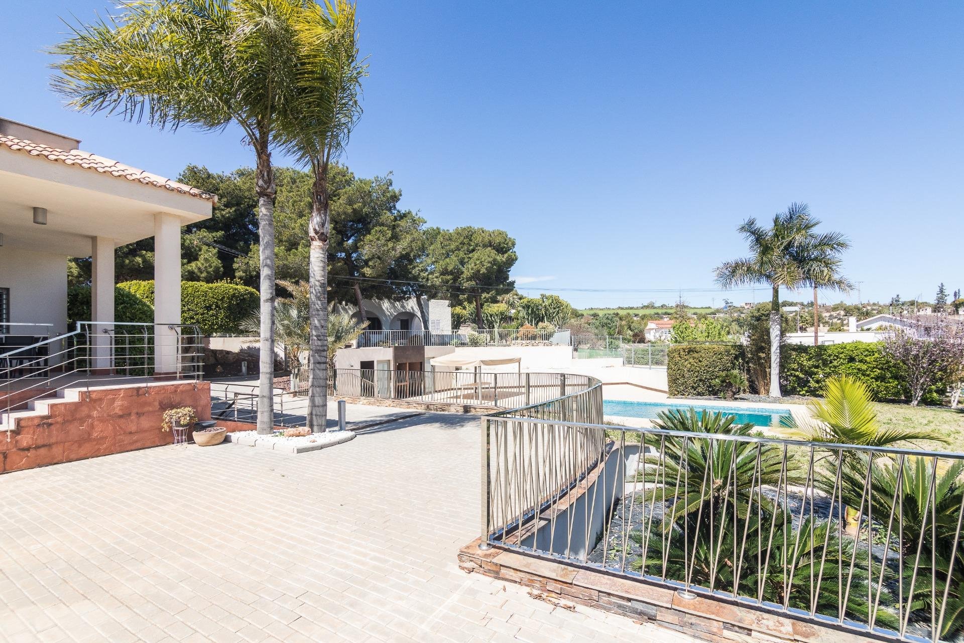 Herverkoop - Villa de Lujo - Peña las aguilas - Peña de Las Águilas