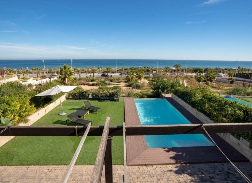 Lange Termijn Verhuur - Chalet - Arenales del Sol - Zona paseo maritimo