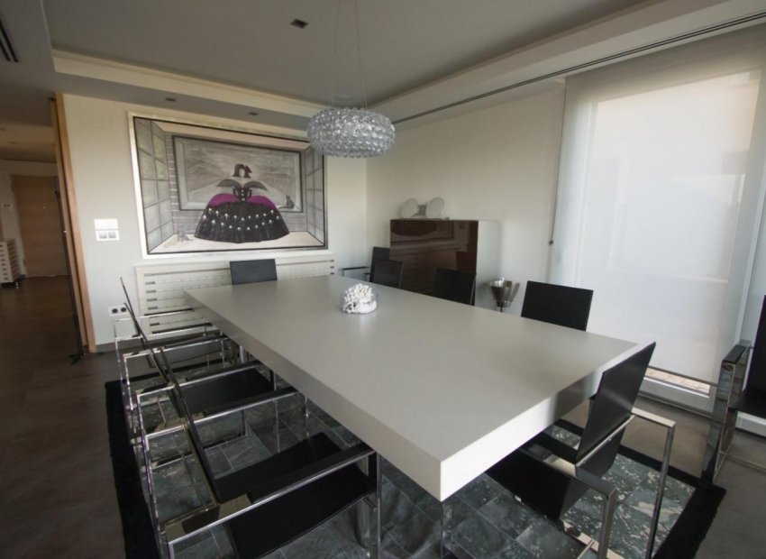 Lange Termijn Verhuur - Chalet - Arenales del Sol - Zona paseo maritimo