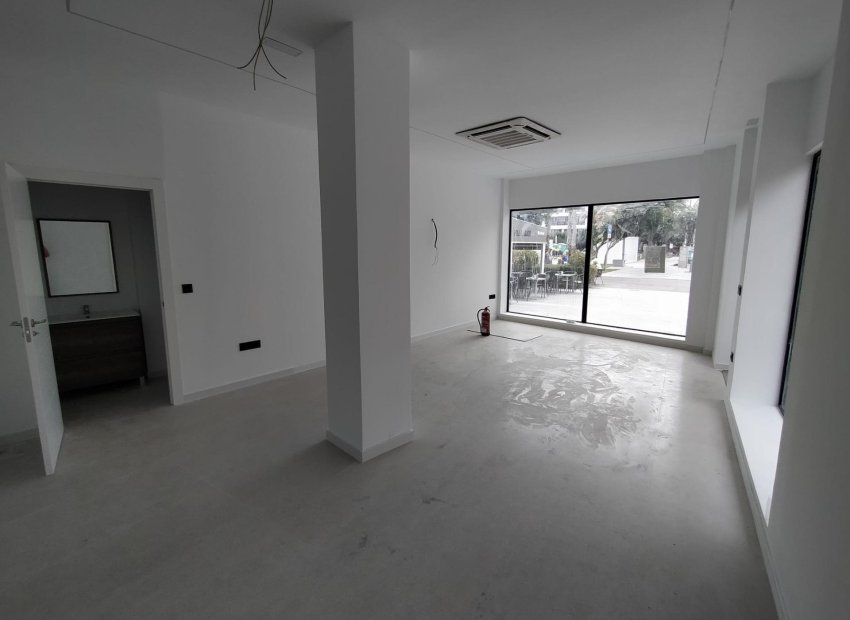 Lange Termijn Verhuur - Local comercial - Torrevieja - La Mata