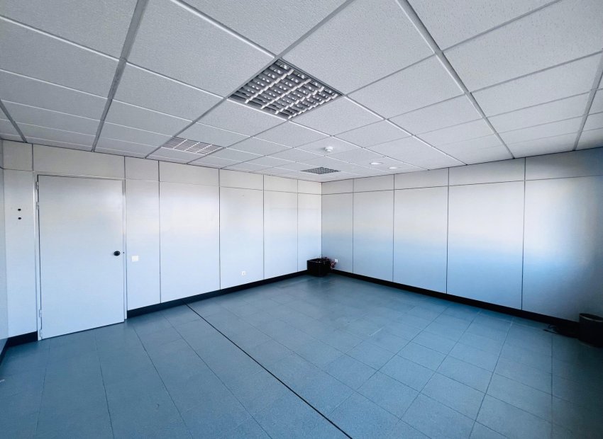 Lange Termijn Verhuur - Nave industrial - Elche Pedanías - Matola