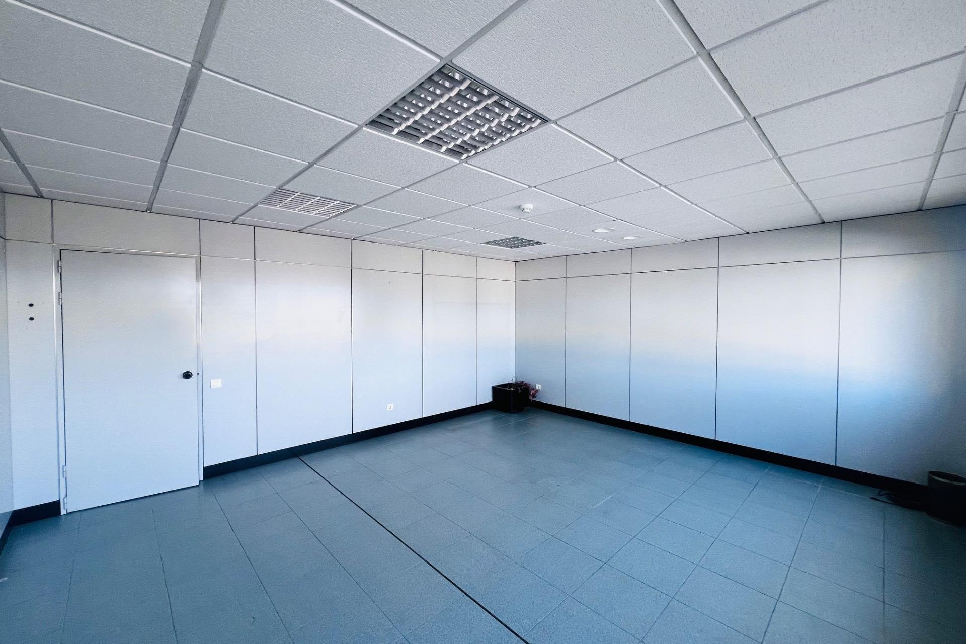 Lange Termijn Verhuur - Nave industrial - Elche Pedanías - Matola